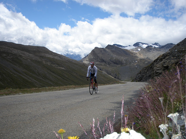 Cicloturismo: L'Iseran -sur-, el contacto entre la bicicleta y las nubes