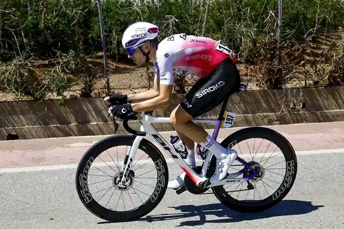 Sinuhé Fernández, el ciclista de Brañes
