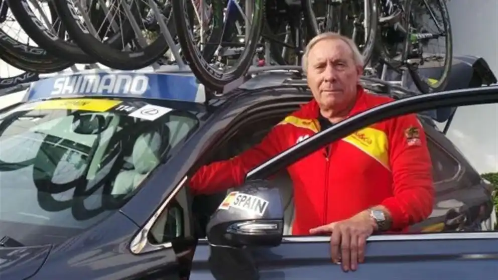 Entrevista a Javier Mínguez: «Me hubiese encantado dirigir a Van Aert»