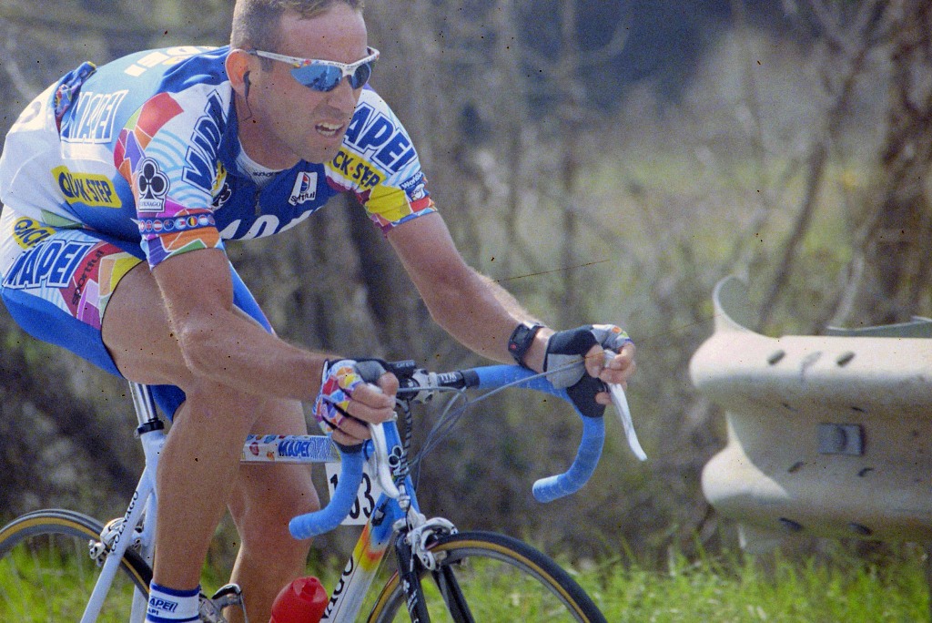 Elio Aggiano, el pequeño frasco de Brindisi y Mapei