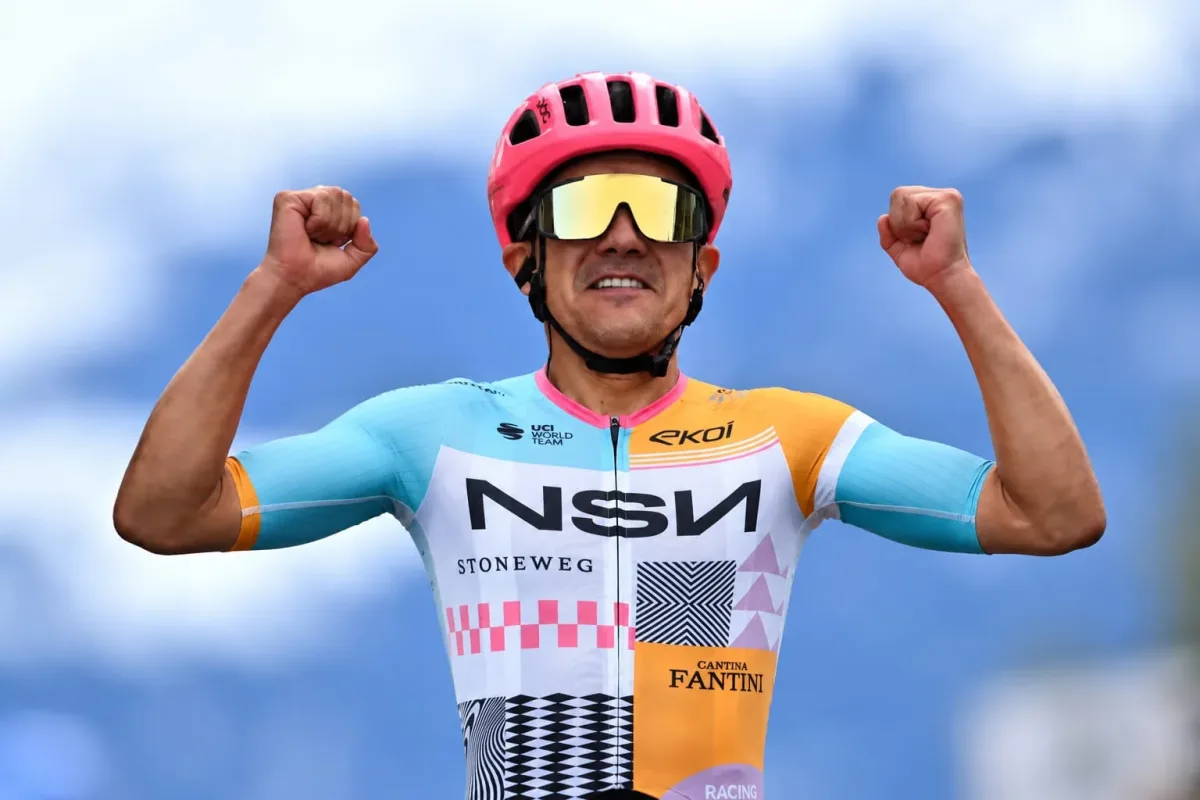 Richard Carapaz cambia EF por el NSN de Iniesta