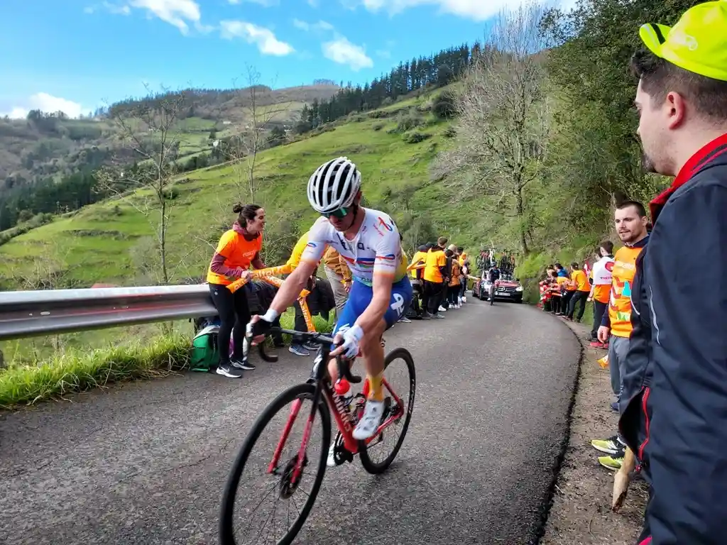 El combustible del ciclista: mini-guía de nutrición para maximizar tu rendimiento